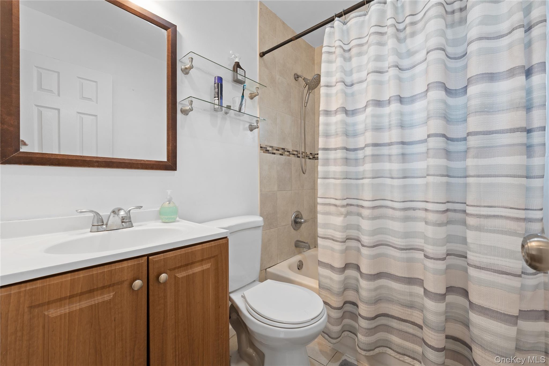 1st floor bathroom