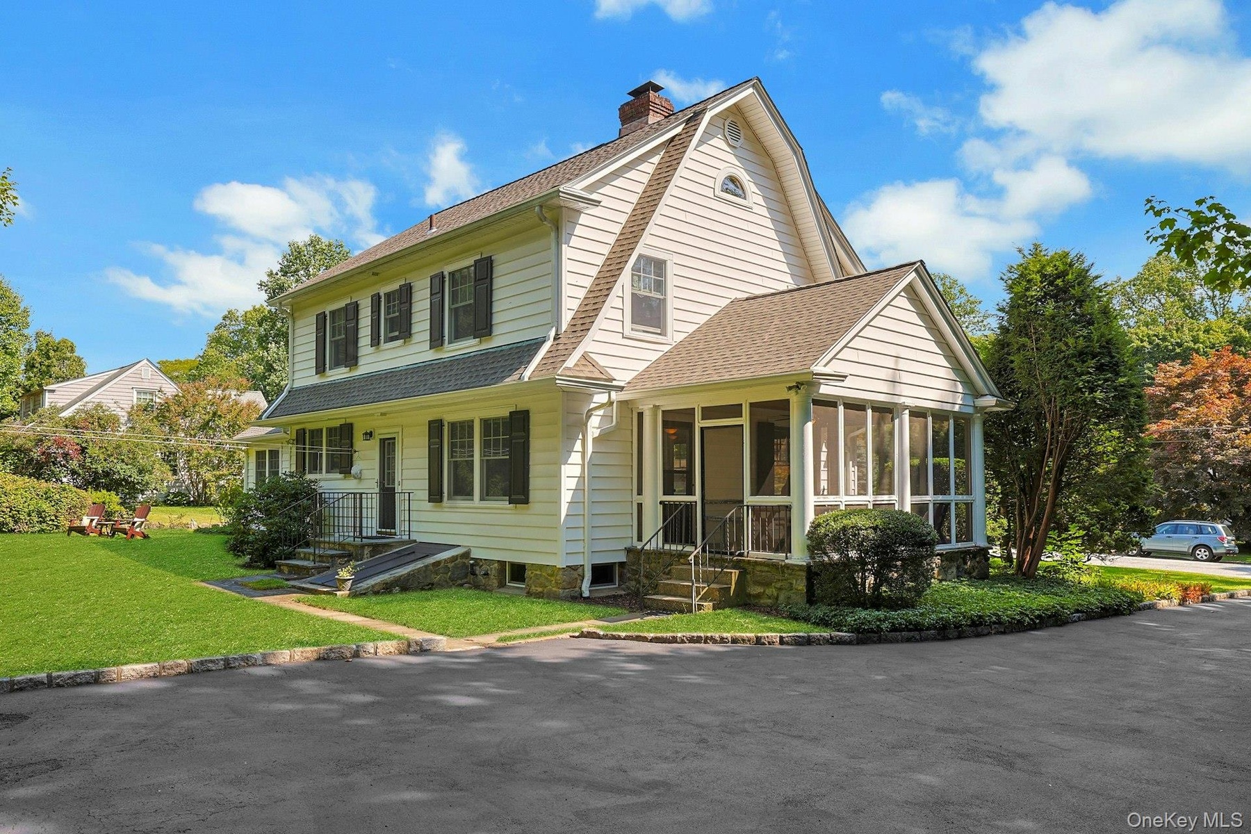 Beautifully paved level driveway