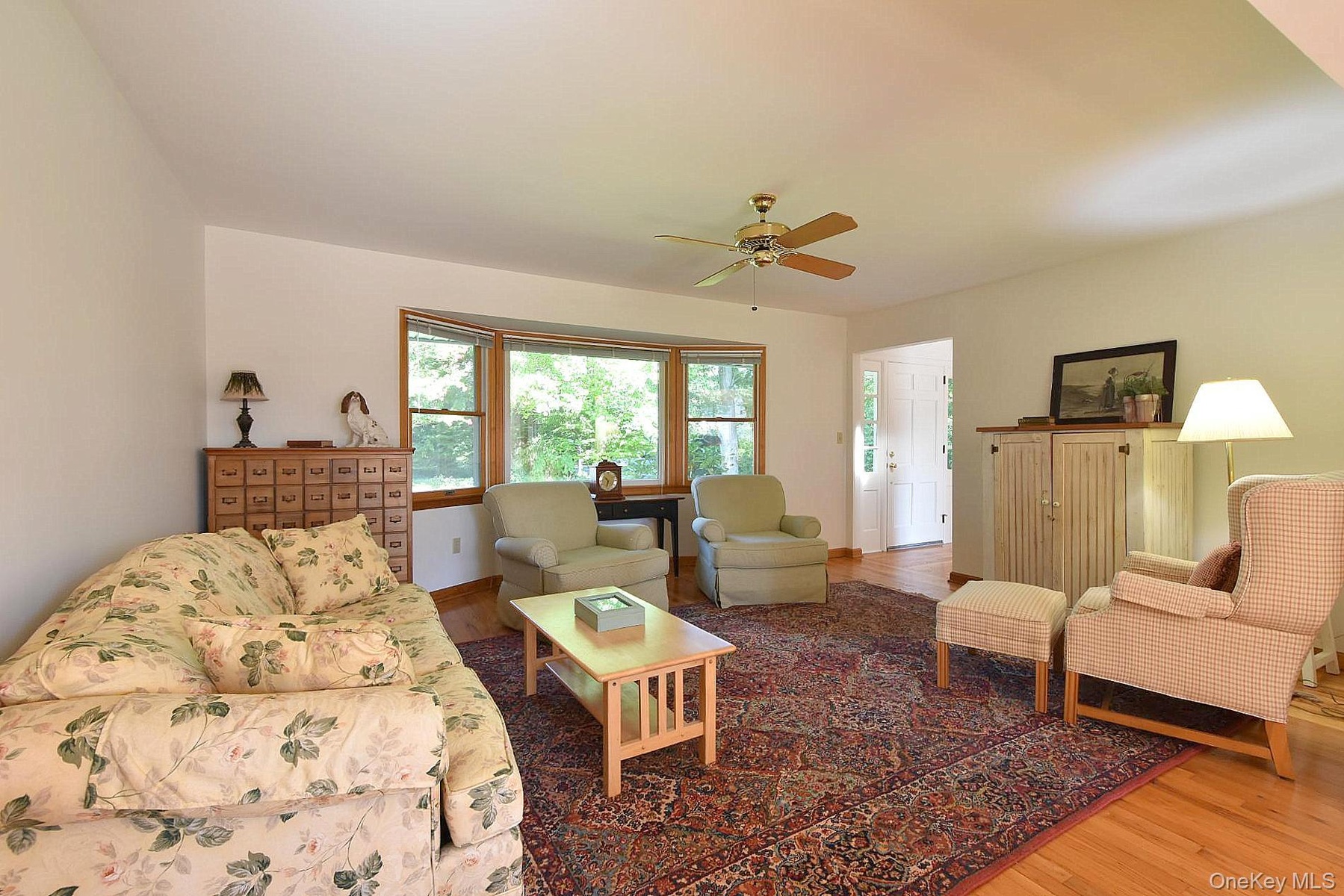 Living Room with hardwood floors