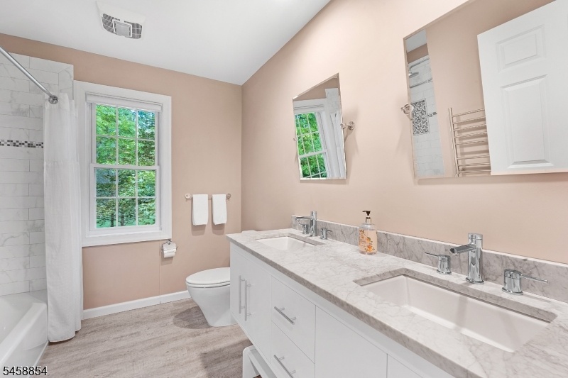 full hall bath