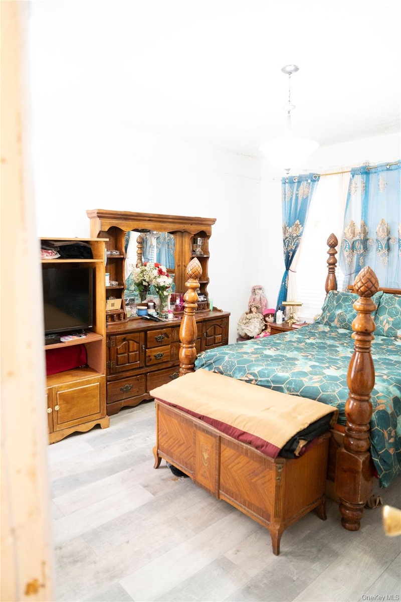 2nd floor bedroom