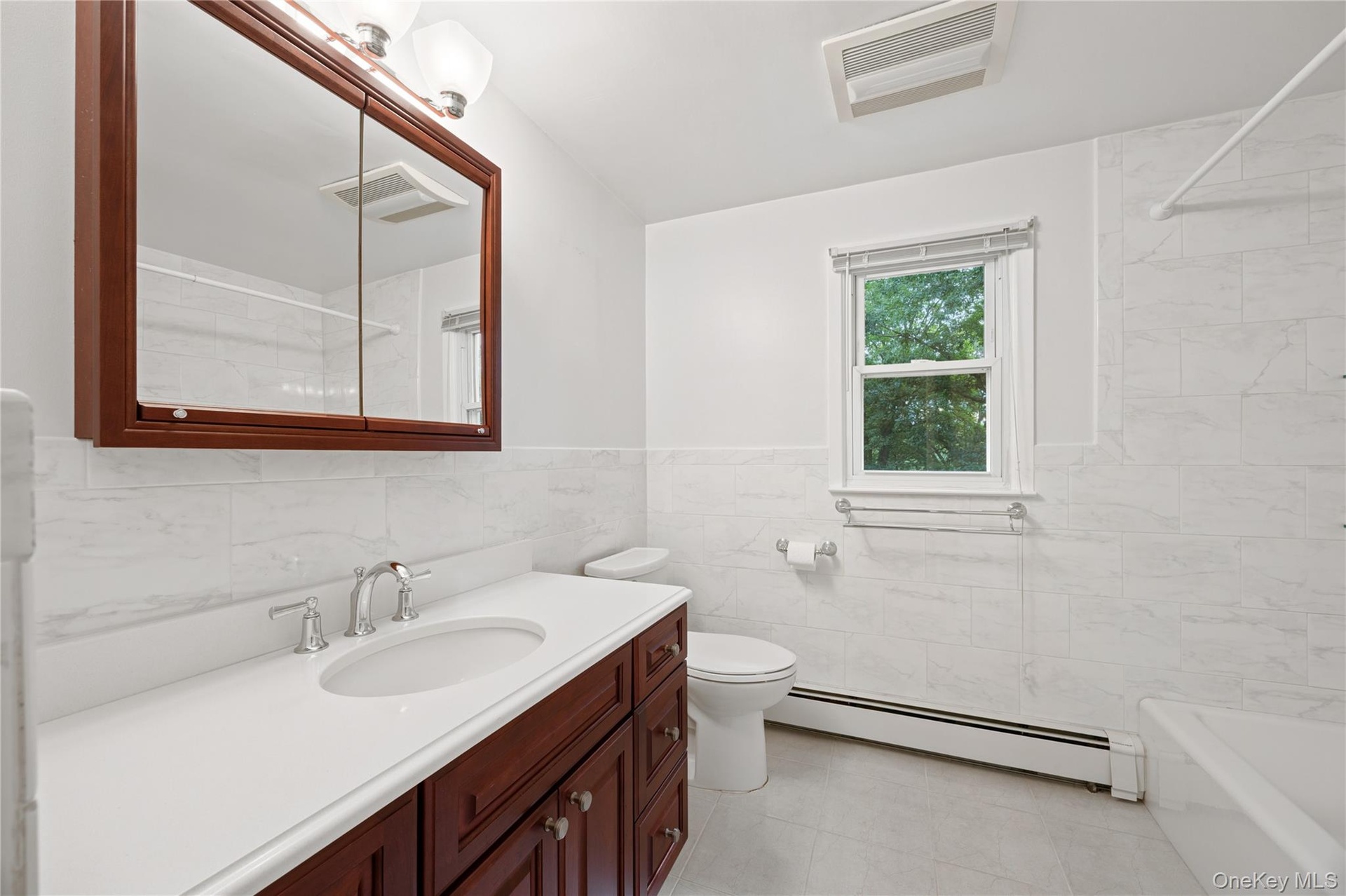Full Hall Bathroom