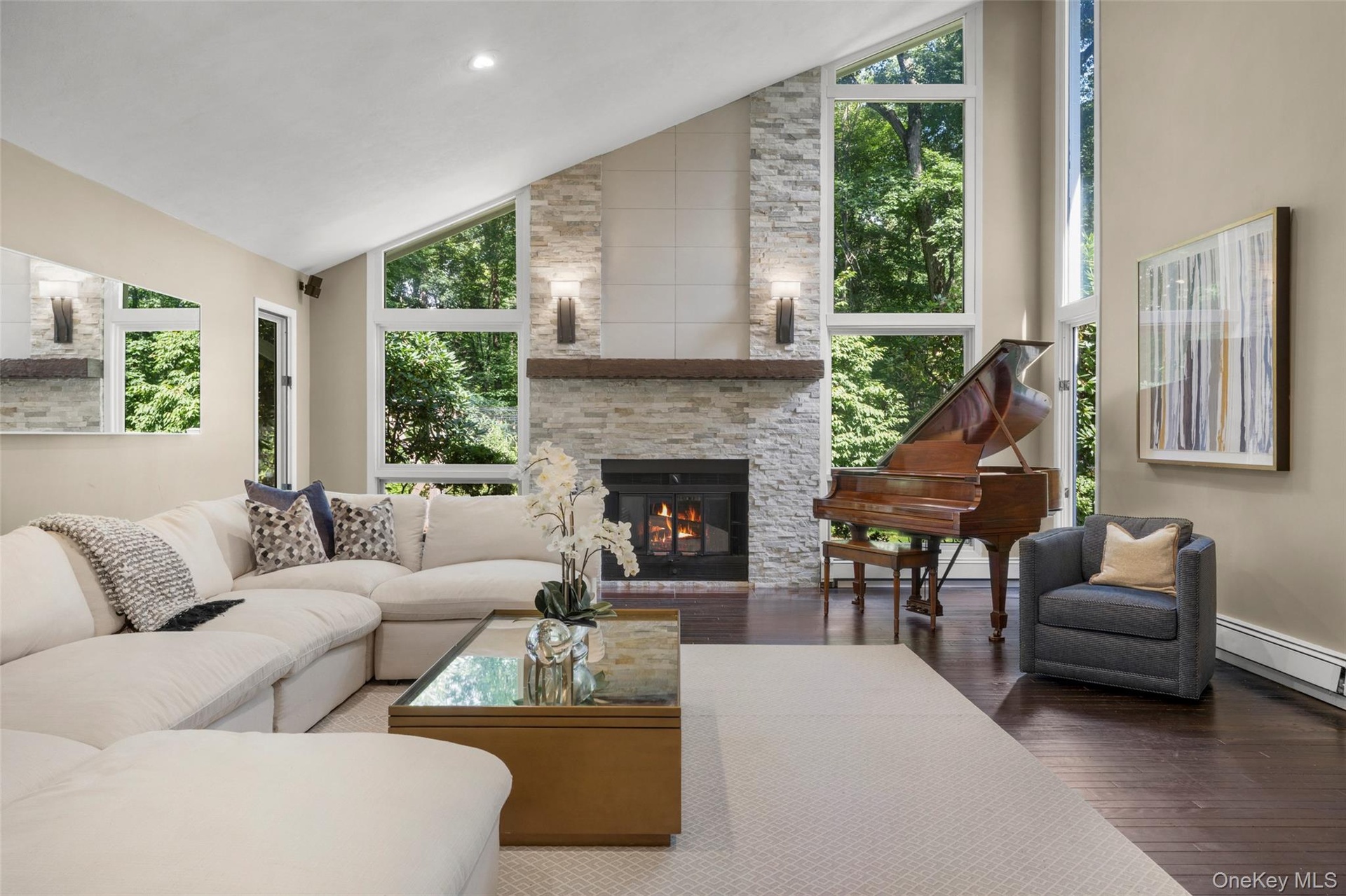 Oversized Family Room w/ Vaulted Ceilings