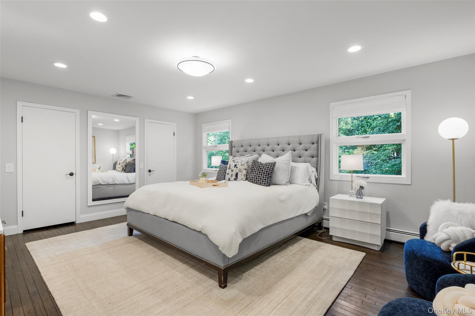 Primary Bedroom w/ En-Suite Bathroom