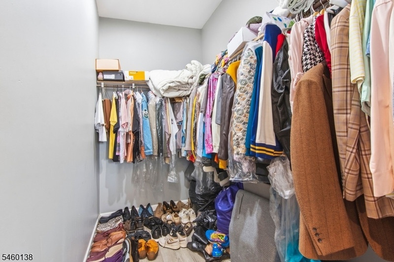walk in closet