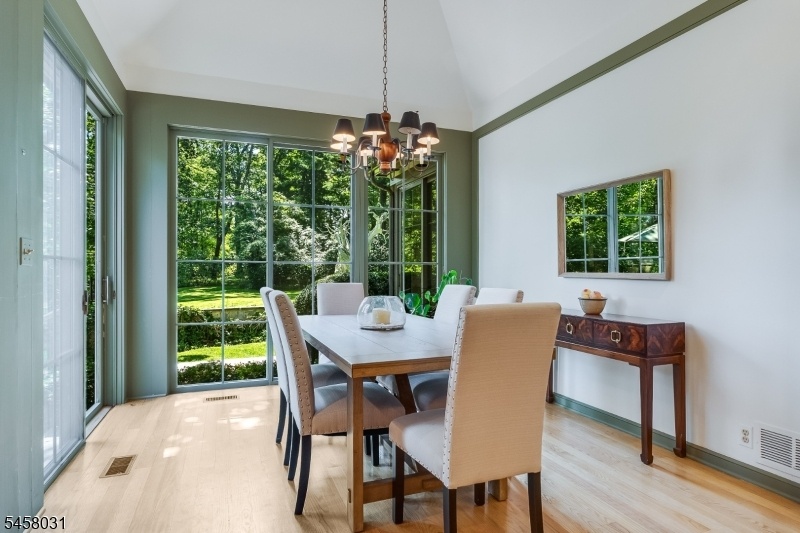 Breakfast Room