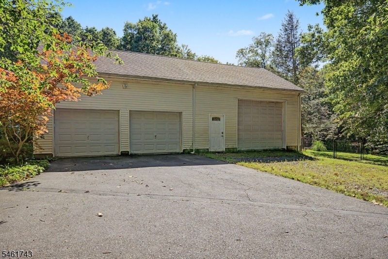 3 Bay Garage