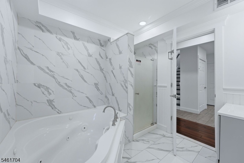 Bathroom1