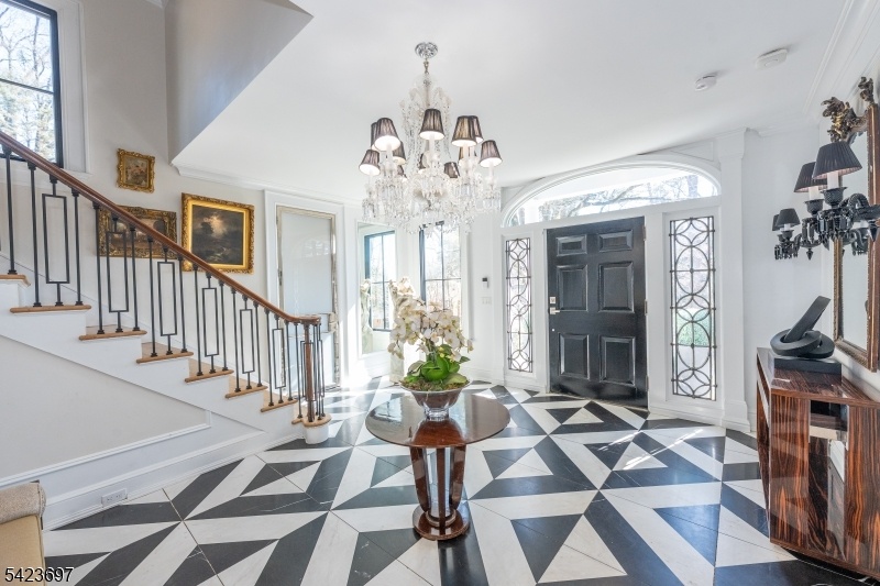 Entry Foyer,Staircase to 2 Flr