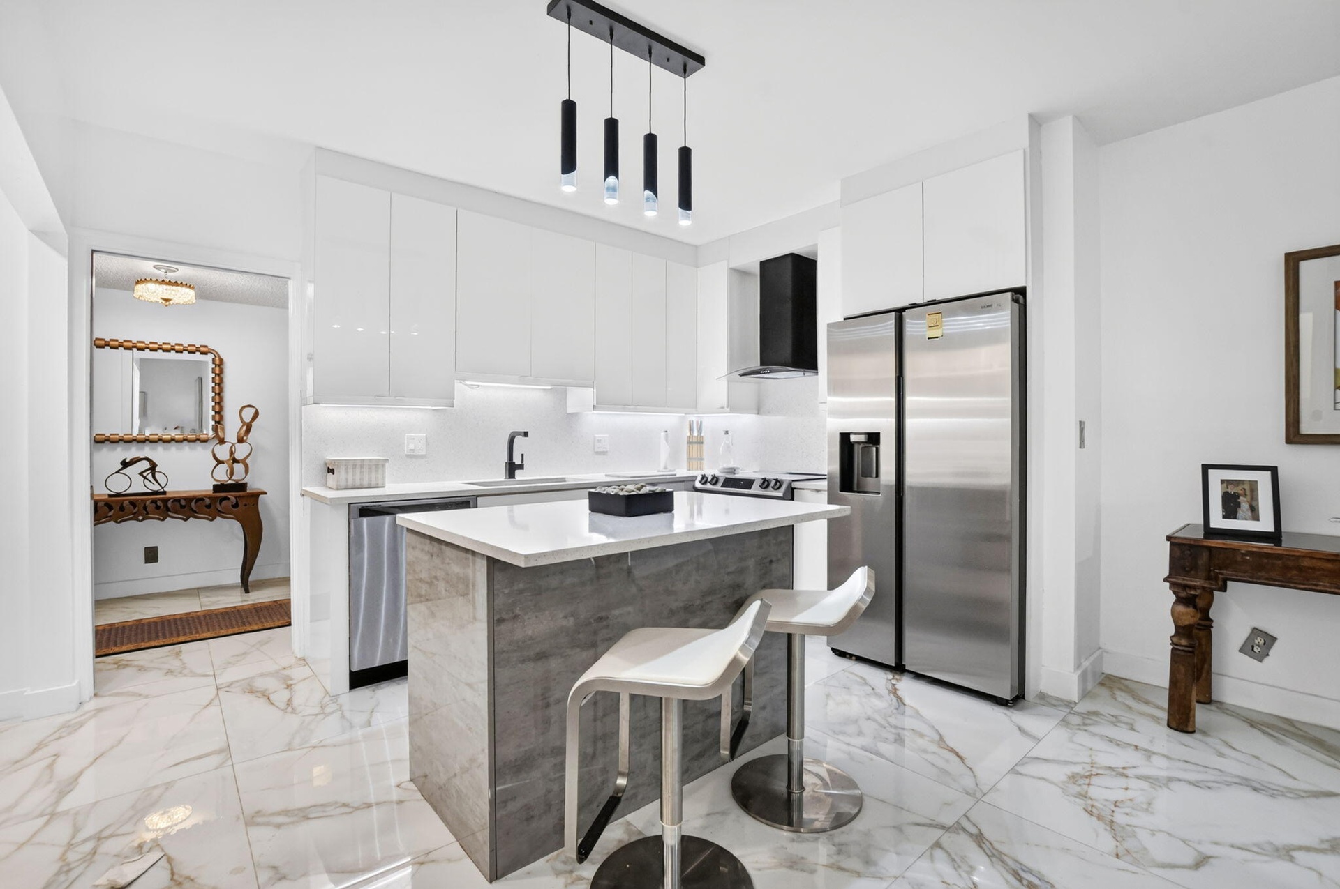 7622 Elm Ridge Dr-Renovated 2/2+Den