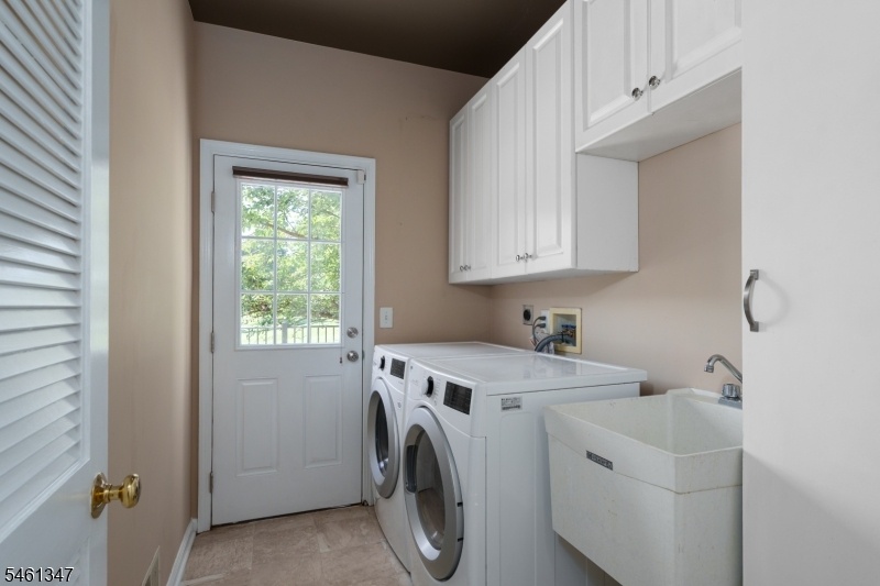 Laundry - Mudroom