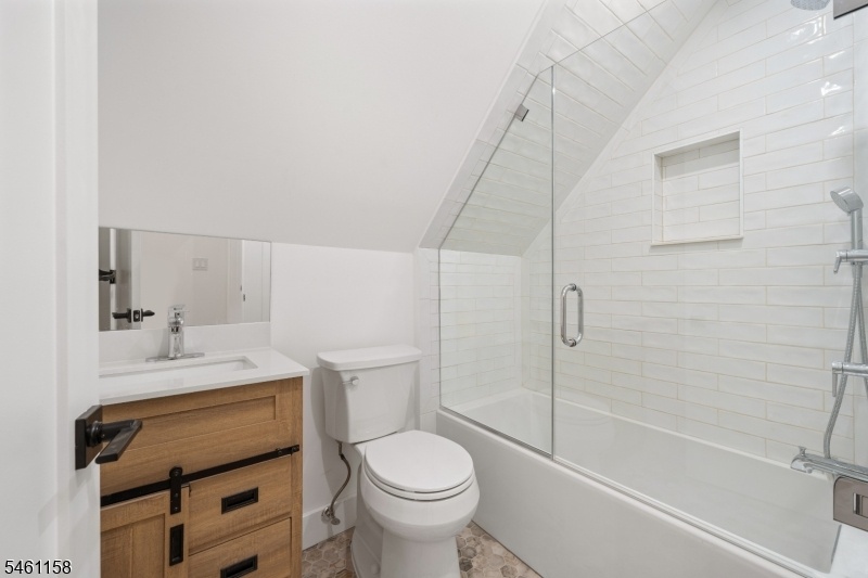 3rd Floor Bath
