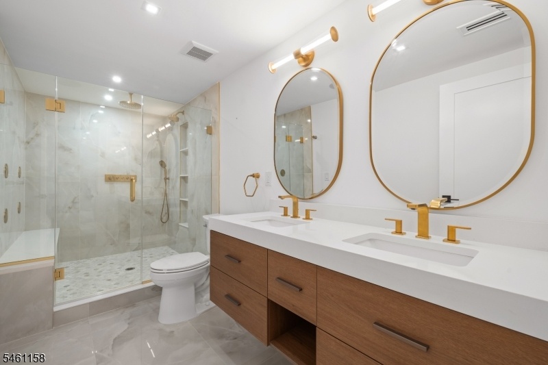 2nd Fl Primary Bath