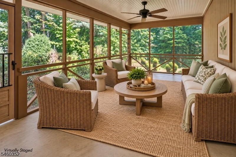 Screened in porch
