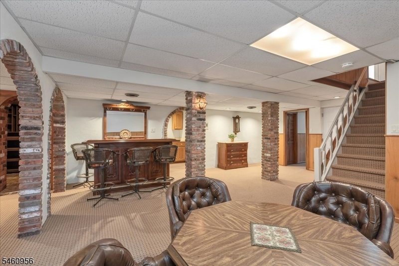 Basement - Pub