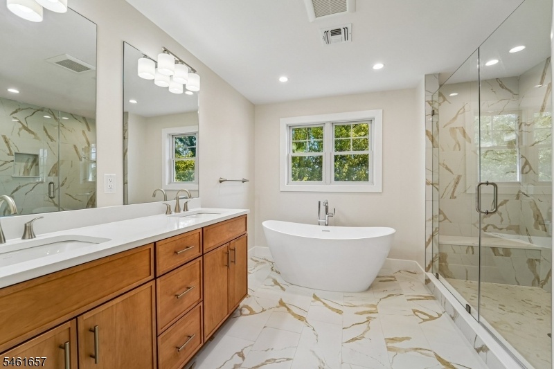 primary en-suite