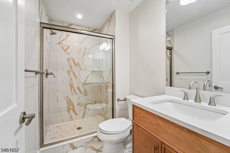 1 bed 2nd floor ensuite