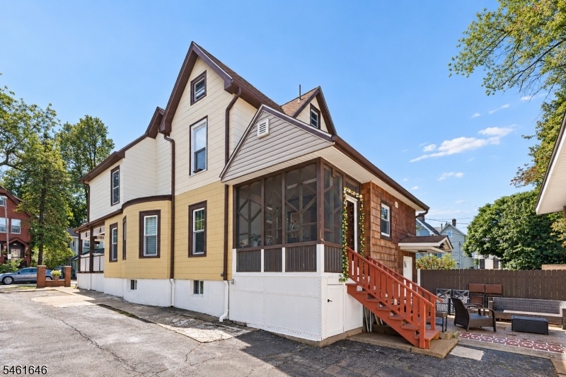 Side Home