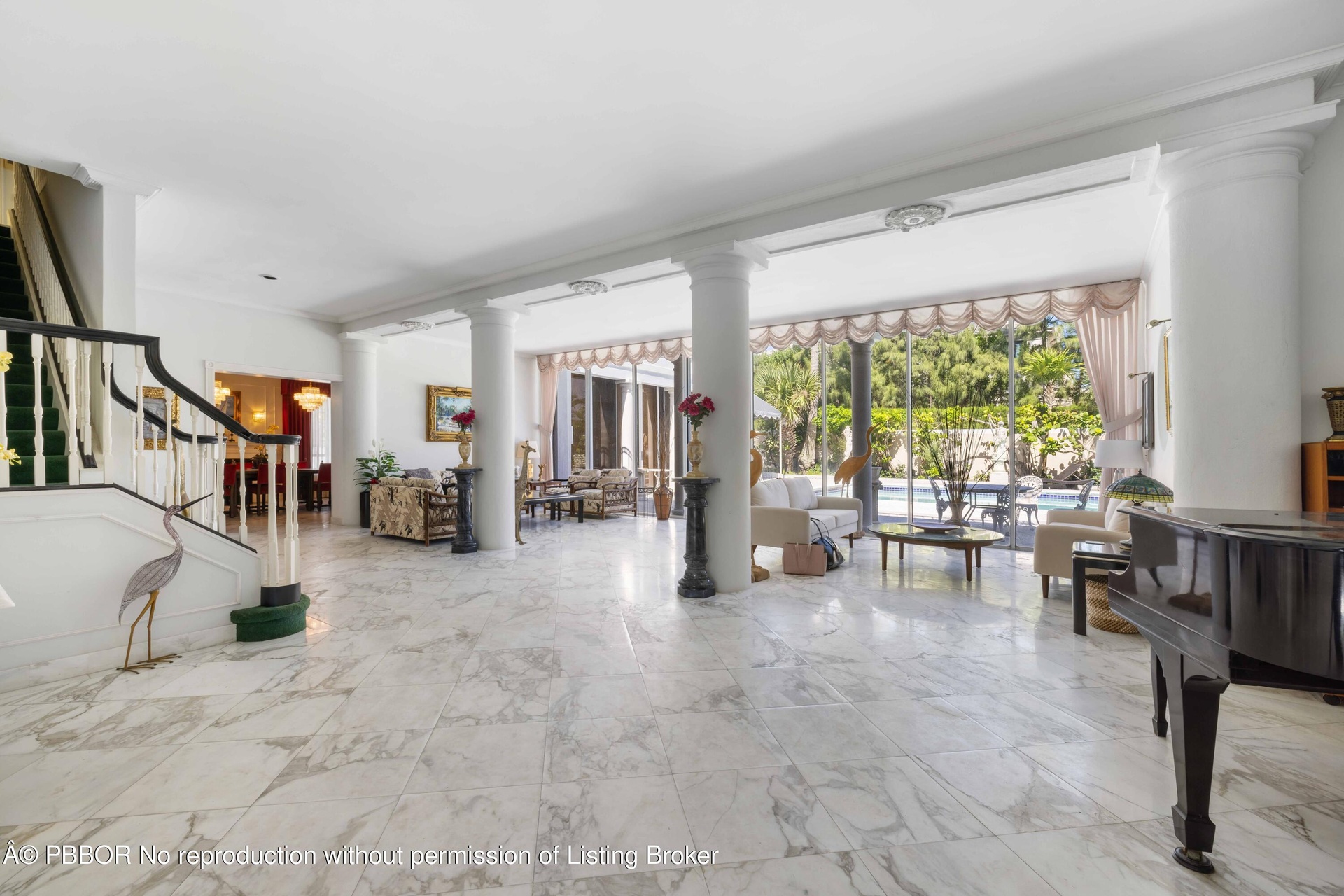 Family Room/Entry