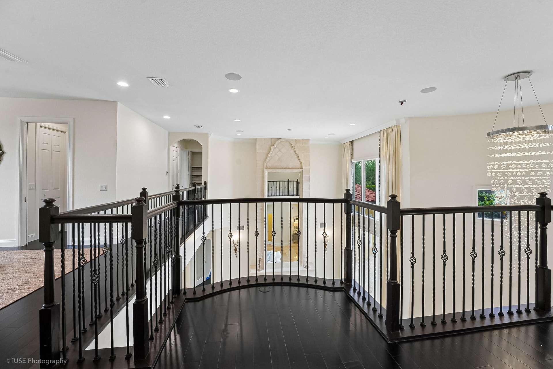 2ND FLOOR LANDING