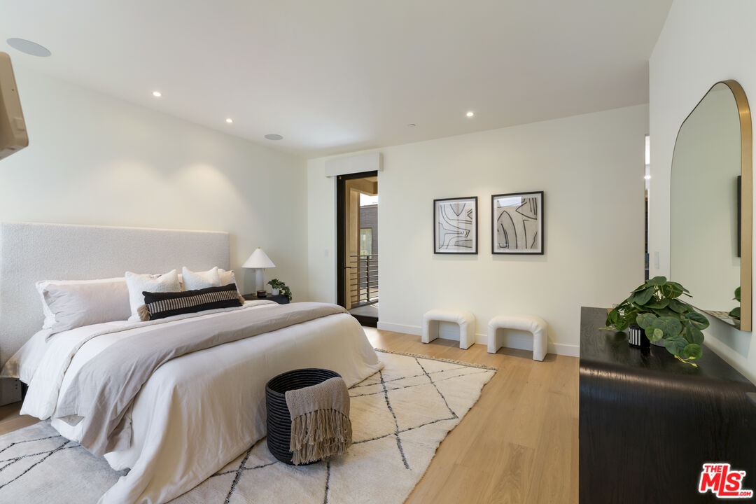 Luxury Primary Suite.. Phew, W