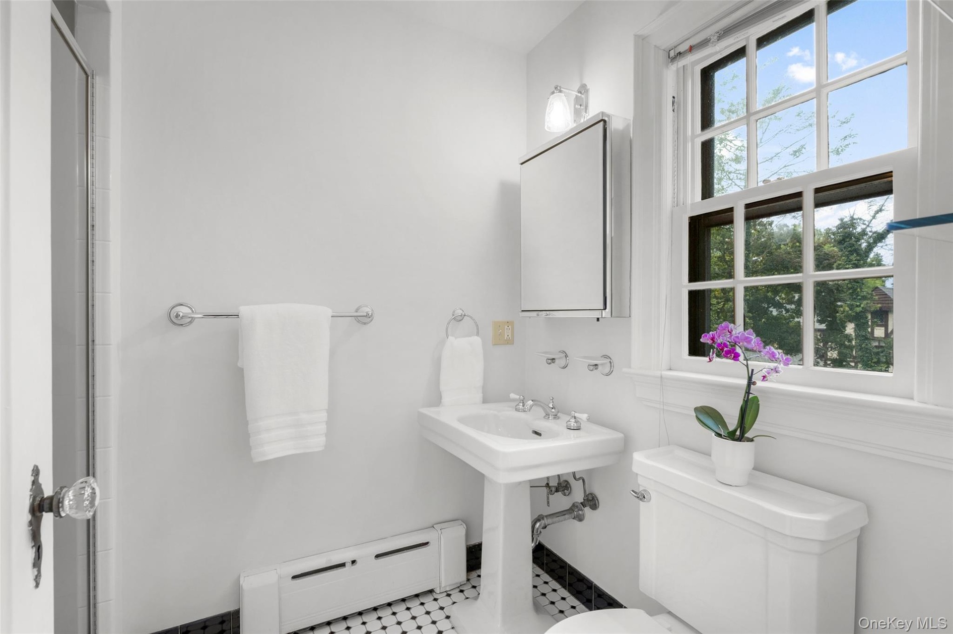 En-suite bathroom
