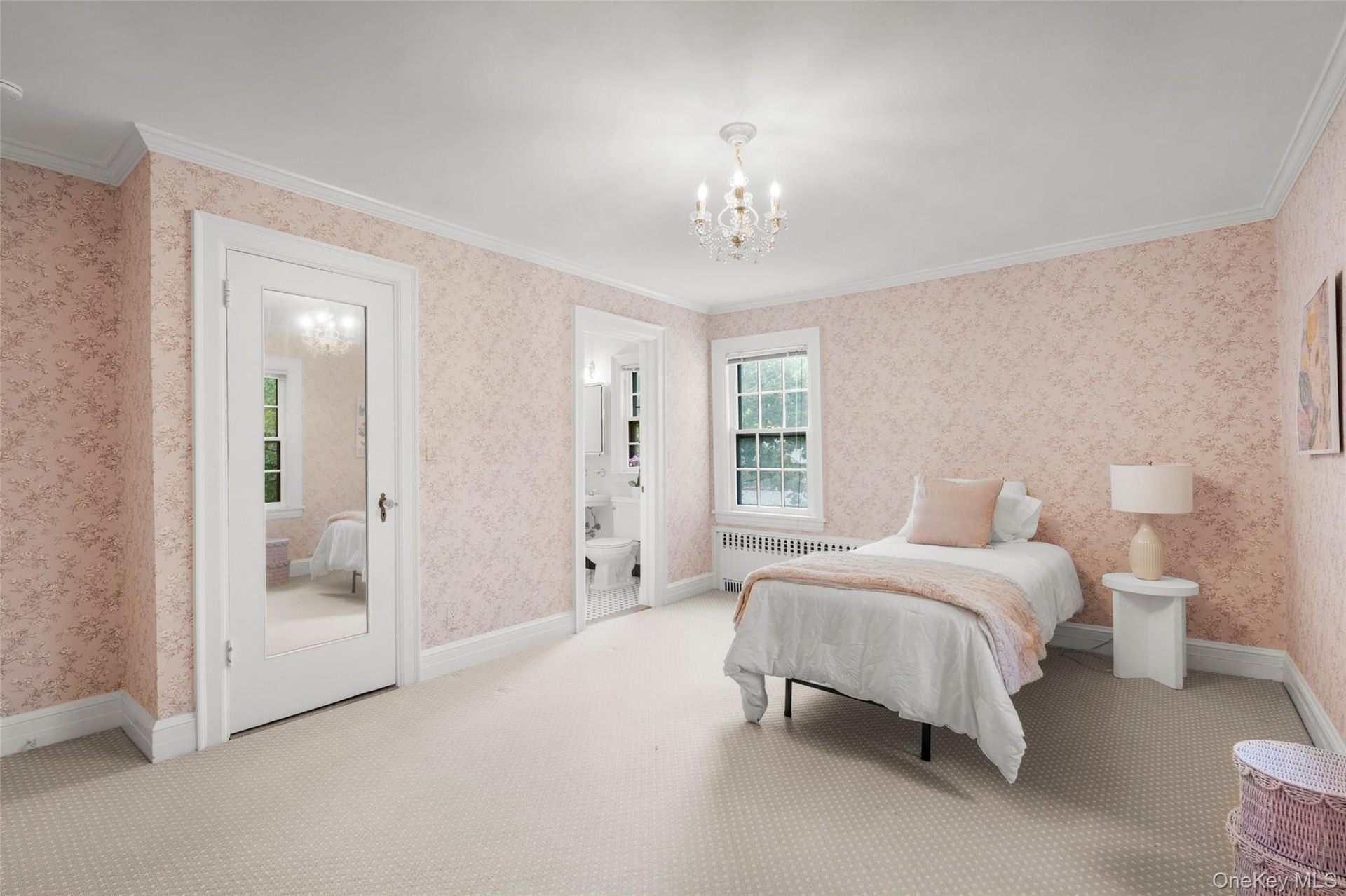 En-suite bedroom