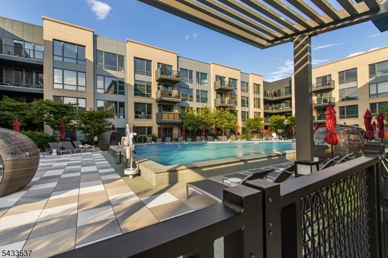Pool at SOL