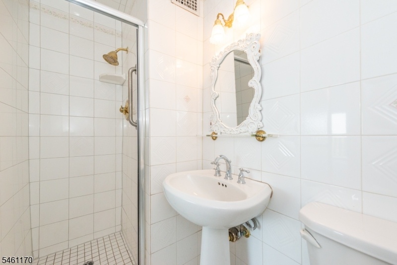 Primary Full Bath
