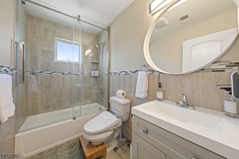 Unit 2 Bathroom