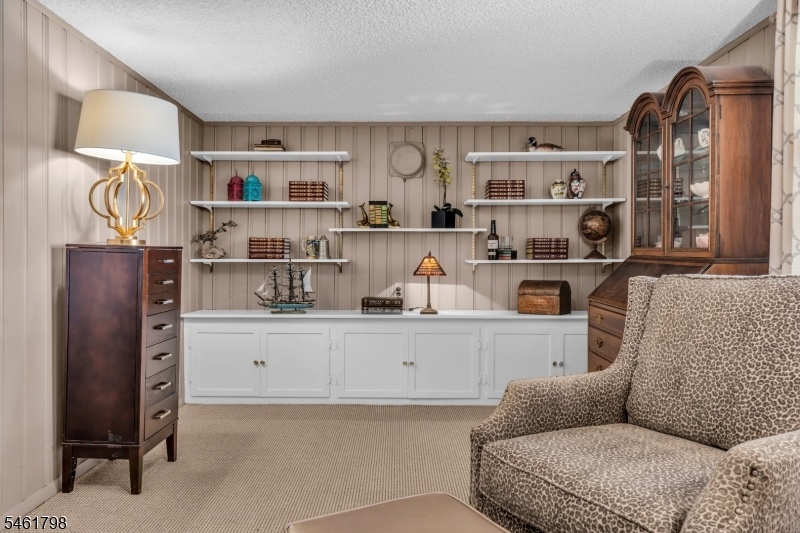 Family Room Office Area