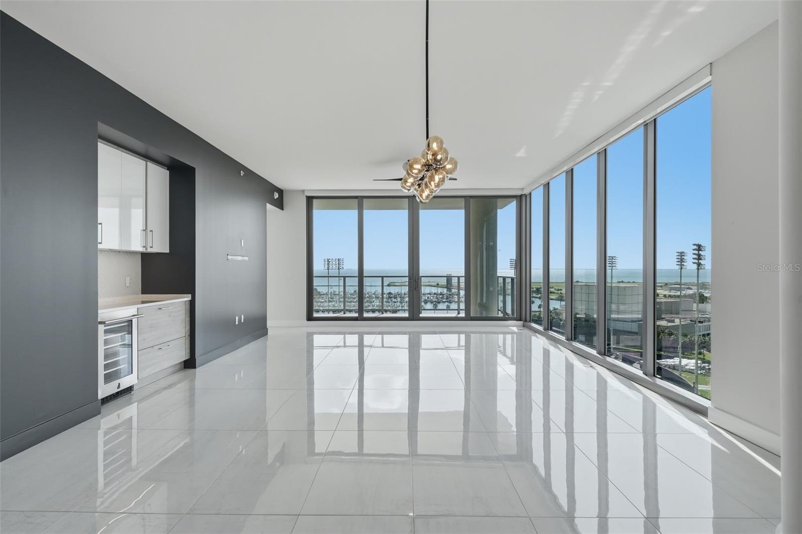 open floorplan - kitchen/living/dining