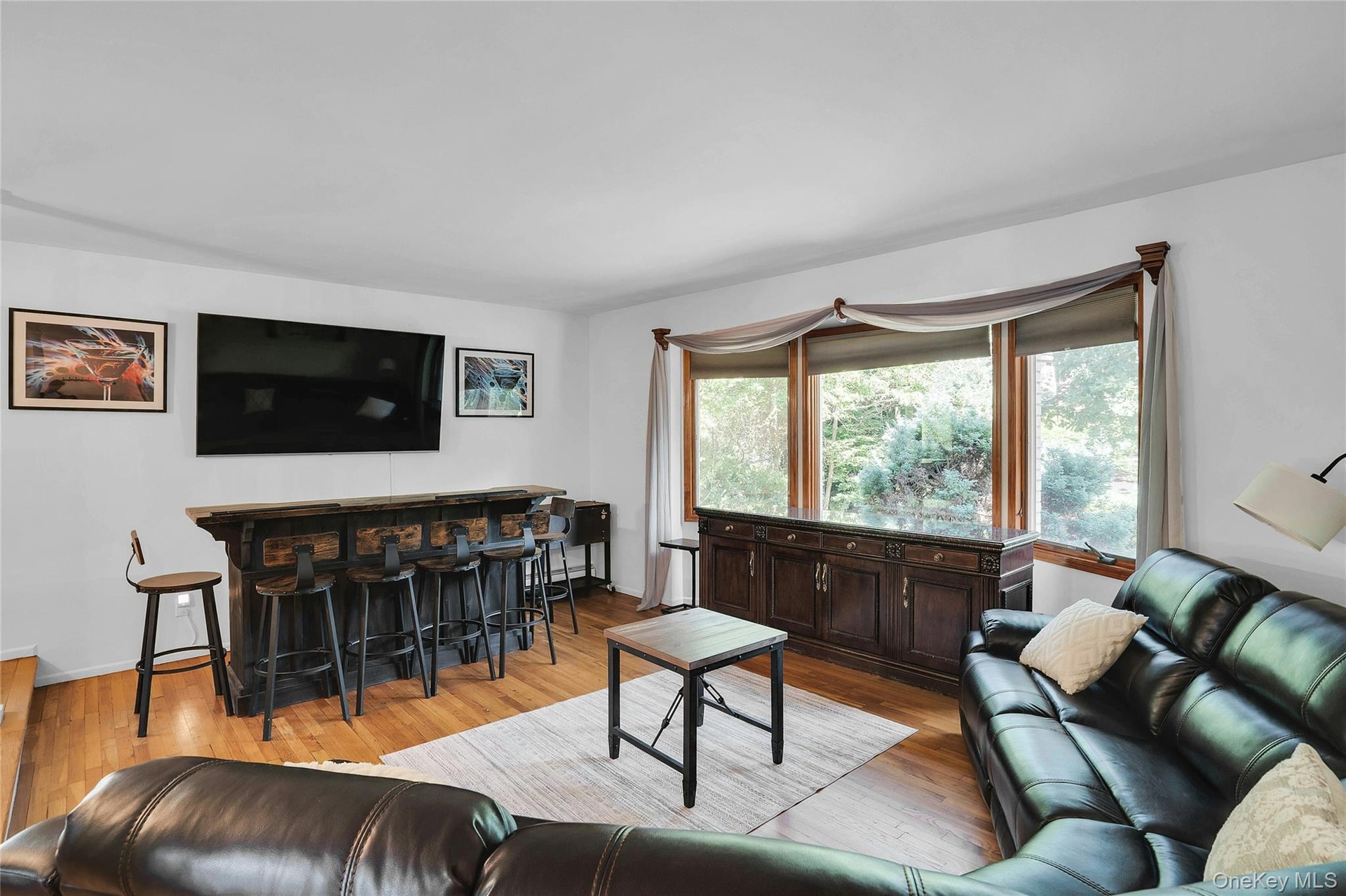Great space for entertaining.
