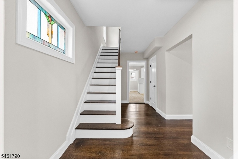 Hall/Stairs