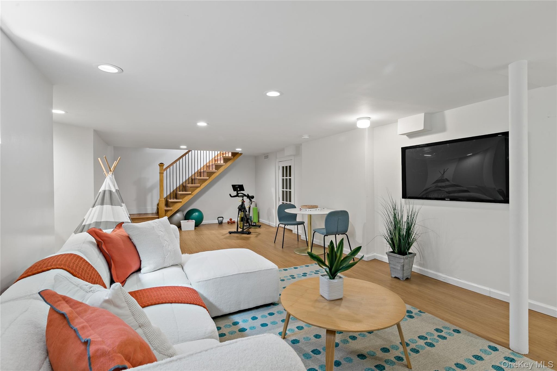 Lower level recreation room