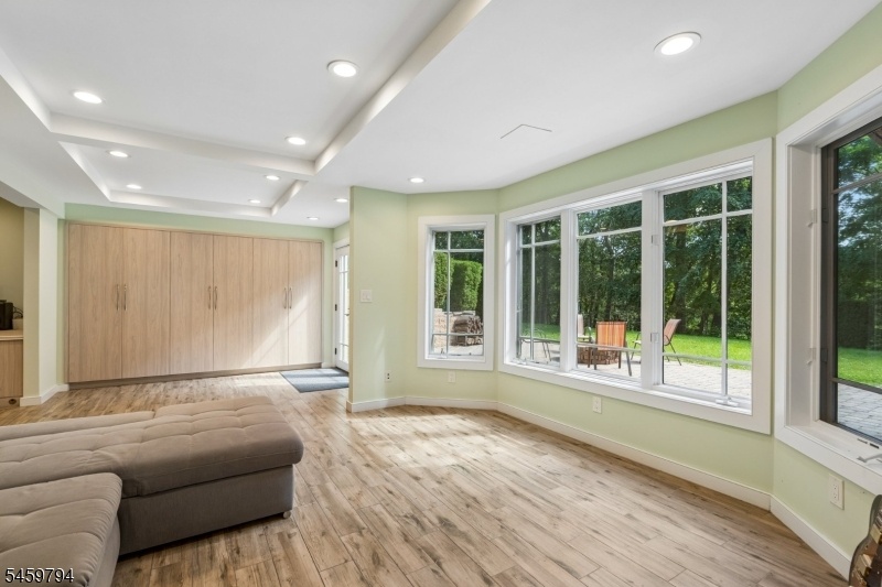 lower level Family Rm