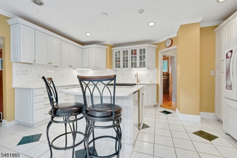 Kitchen With Center Island