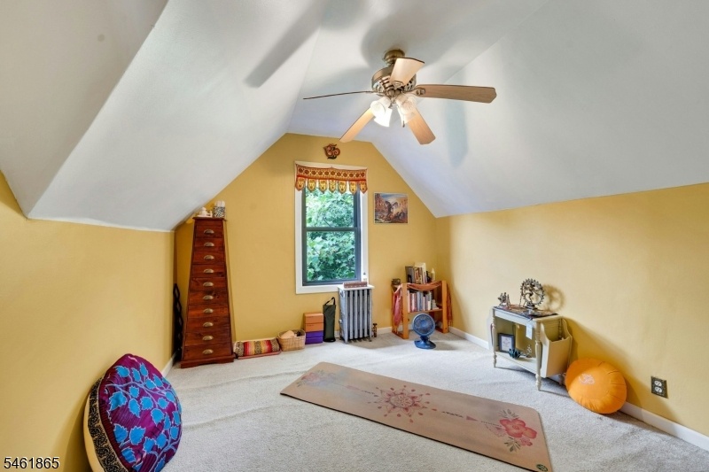 Bedroom/Studio