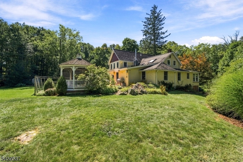 11.5 Acres of Pure Privacy