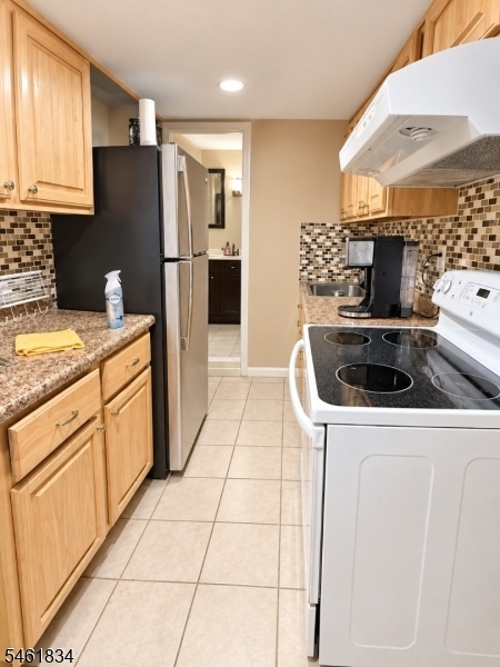 basement kitchen