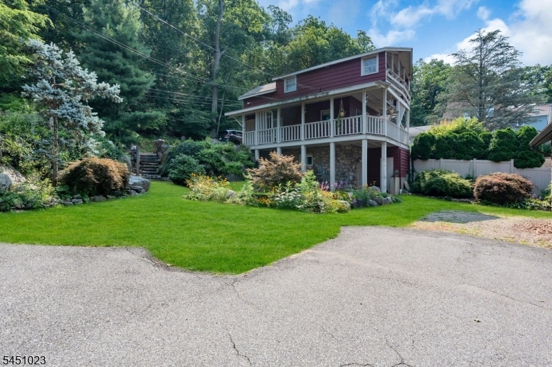 2 story carriage house