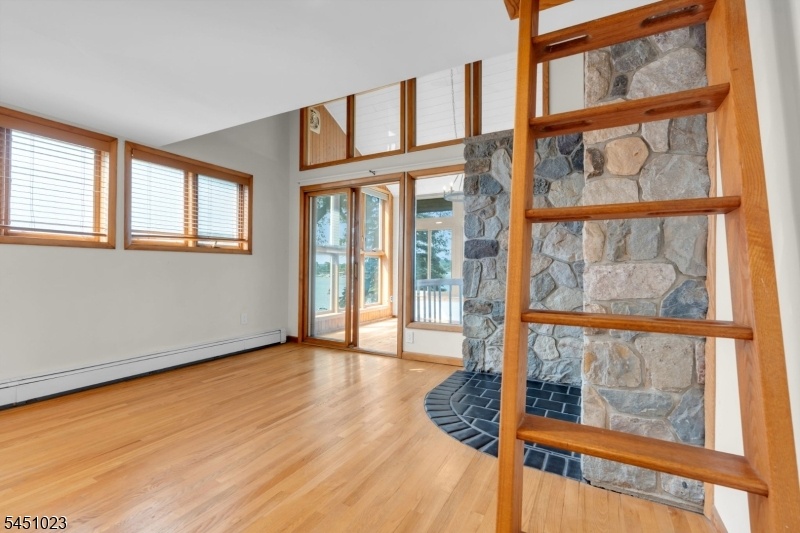 Primary suite to sunroom