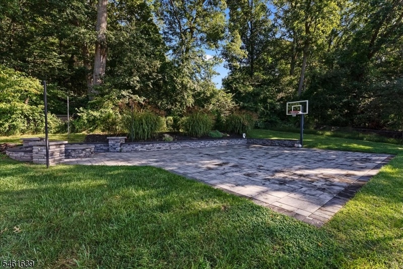 UPPER PATIO