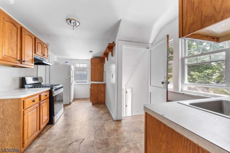 2nd floor kitchen