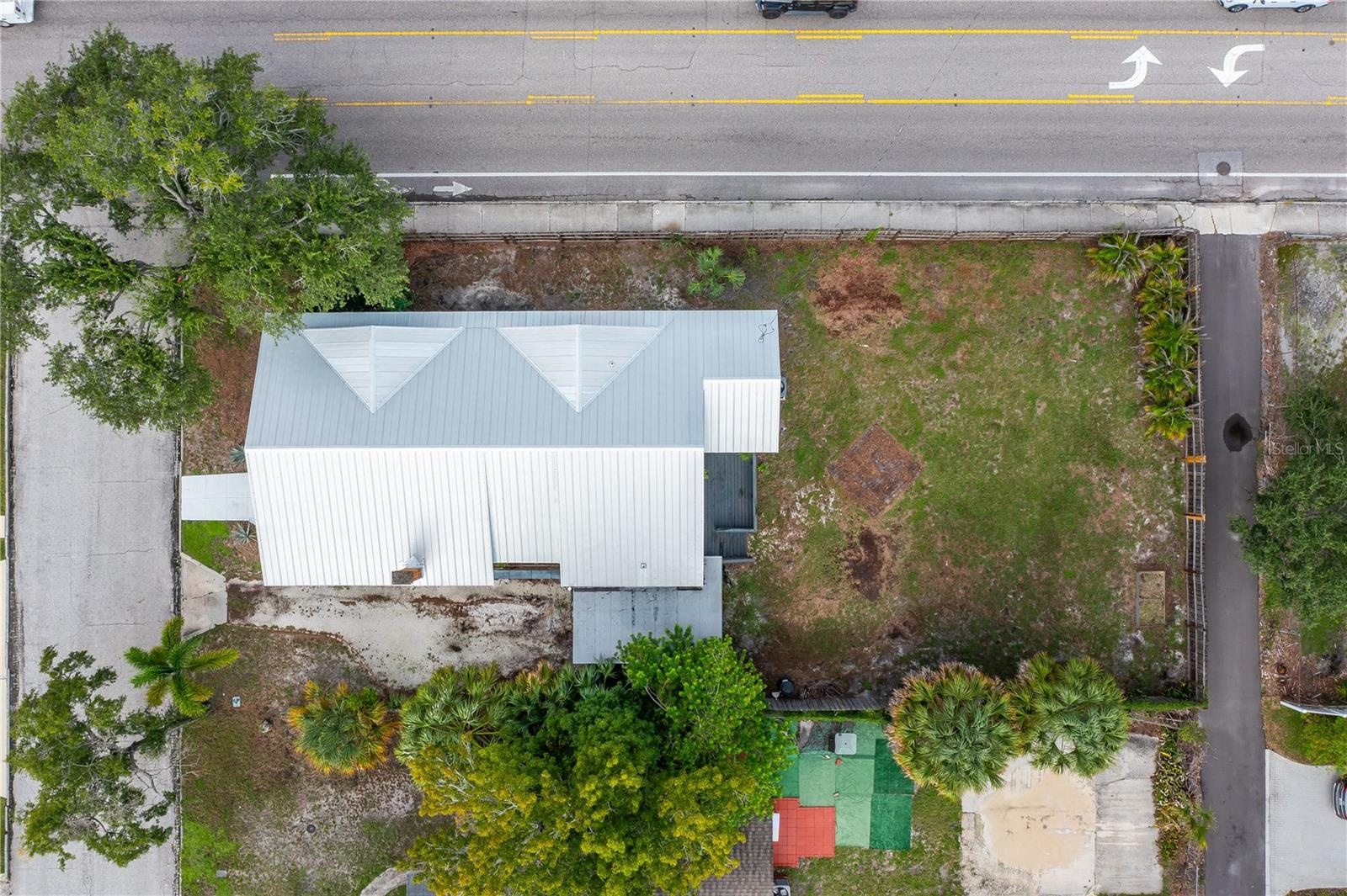 Prime location. Prime Lot.