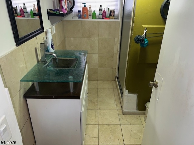 basement full bath