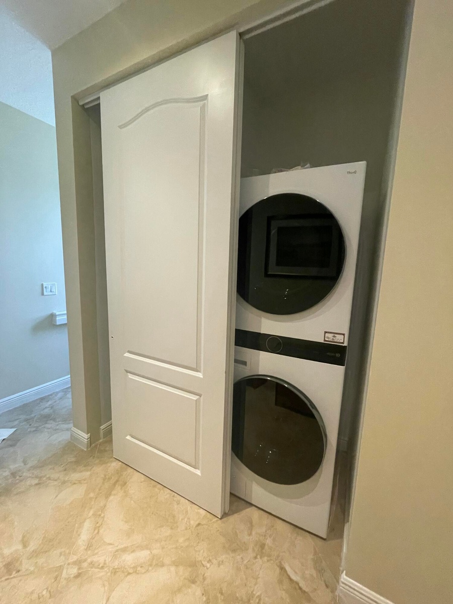 Washer/Dryer 3rd floor