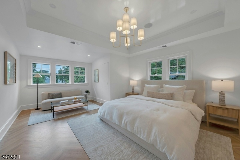 3rd Floor Ensuite Bedroom