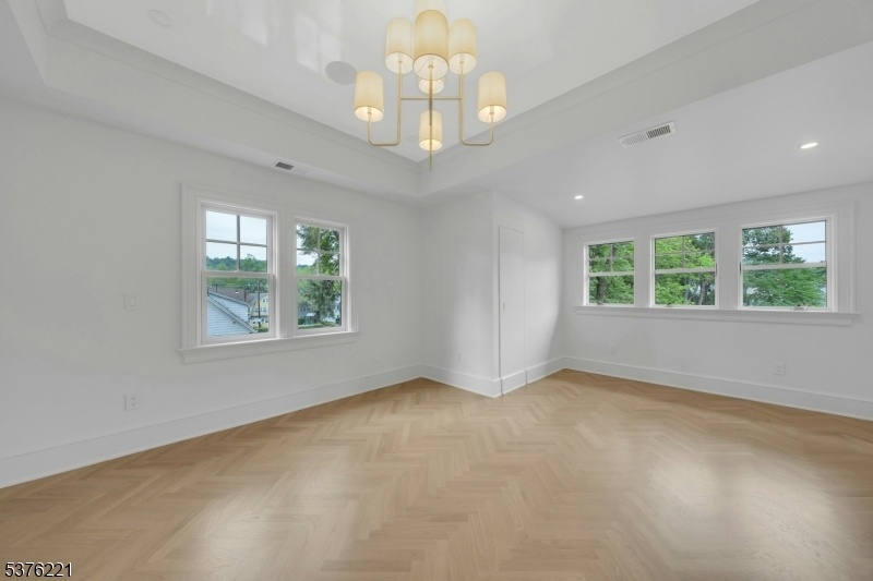 3rd Floor Ensuite Bedroom