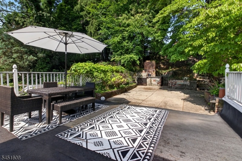 2nd floor deck